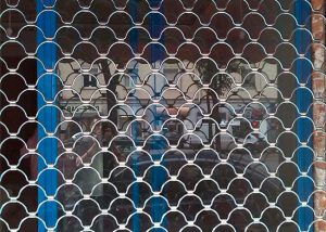 Escaparate de hierro lacado al horno