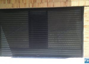 Cierre enrollable microperforado lama FC 115 lacado negro