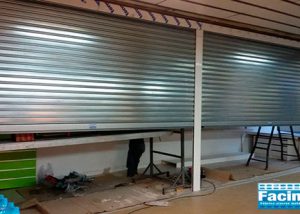 Cierre metálico enrollable galvanizado lama FC 85