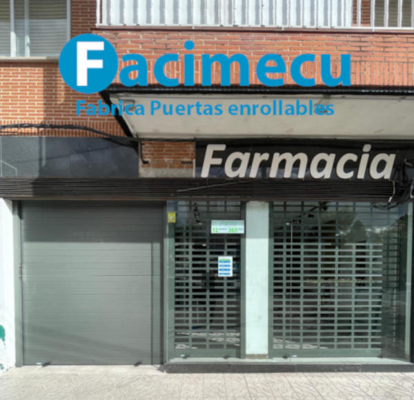 Instalación de puertas enrollables de aluminio en farmacia Instalación de puertas enrollables de aluminio en farmacia
