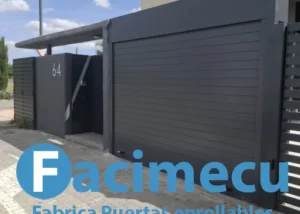 Puerta enrollable para chalet: diseño, seguridad y ahorro de espacio